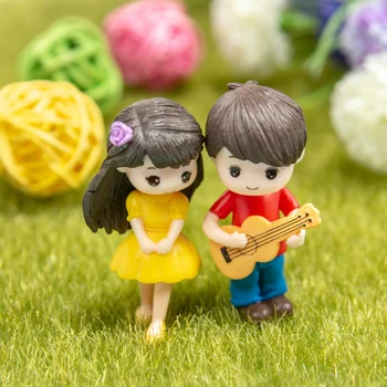 2 buc/set Mini Drăguț Băiat Fată Chitara Iubitorii de Dulce Cuplu Figurine Ambarcațiunile de Papusi Fairy Nunta Petrecere de Ziua Meserii Decor Acasă
